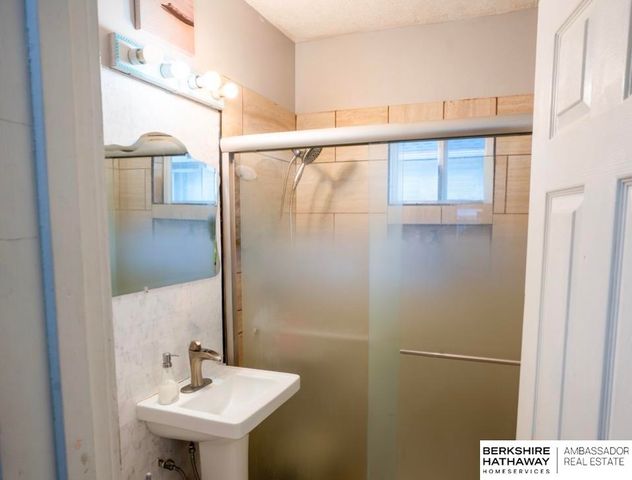 4314 N 39th Street, Omaha, NE 68111
