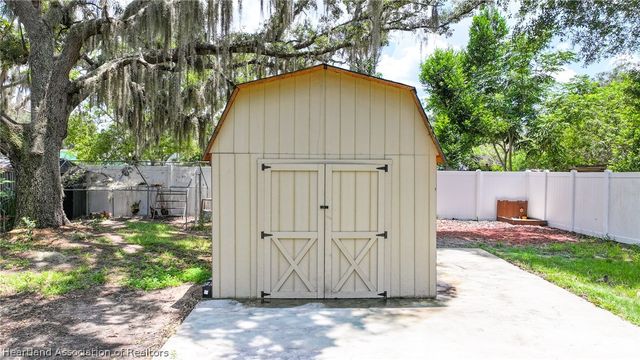 921 W Winifred Street, Avon Park, FL 33825