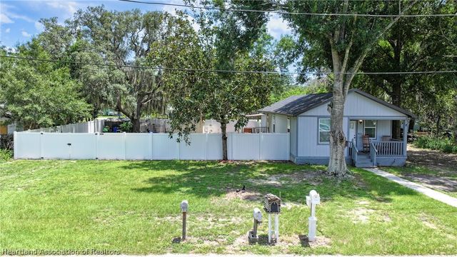921 W Winifred Street, Avon Park, FL 33825