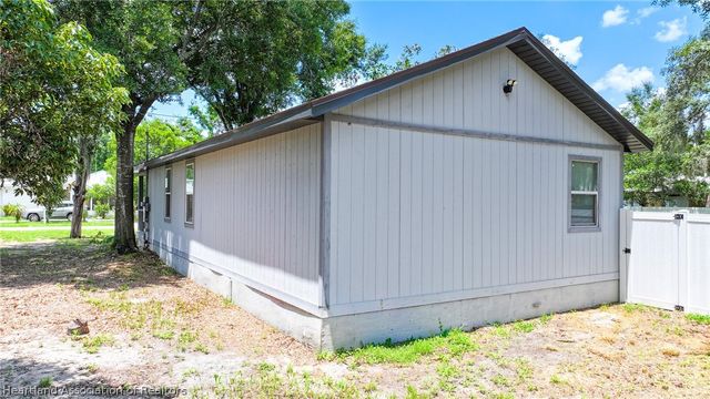 921 W Winifred Street, Avon Park, FL 33825