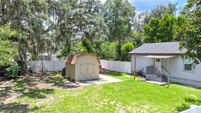921 W Winifred Street, Avon Park, FL 33825