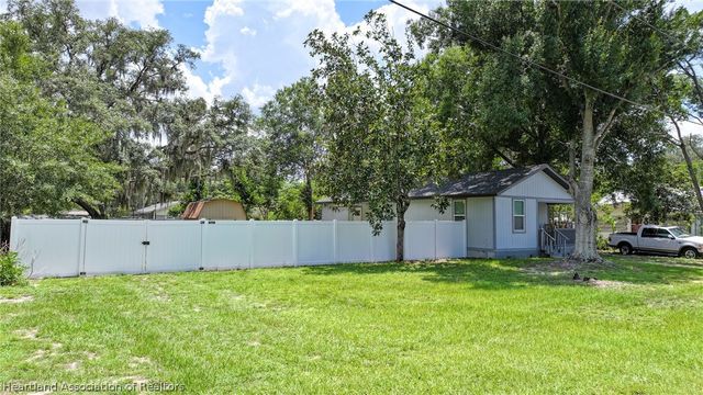921 W Winifred Street, Avon Park, FL 33825