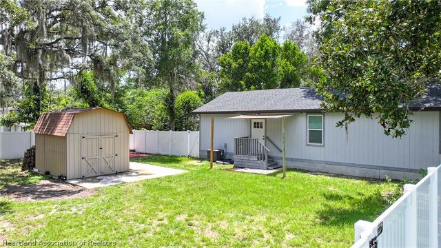 921 W Winifred Street, Avon Park, FL 33825