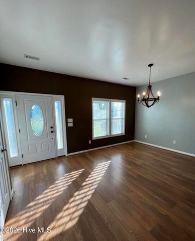 108 Marvin Glen Court, Richlands, NC 28574