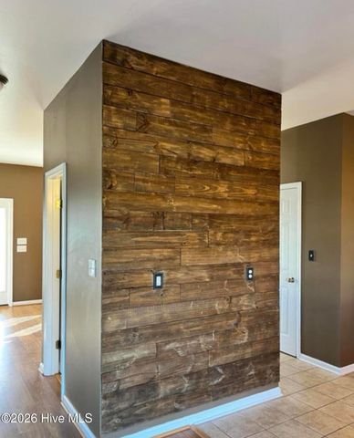 108 Marvin Glen Court, Richlands, NC 28574