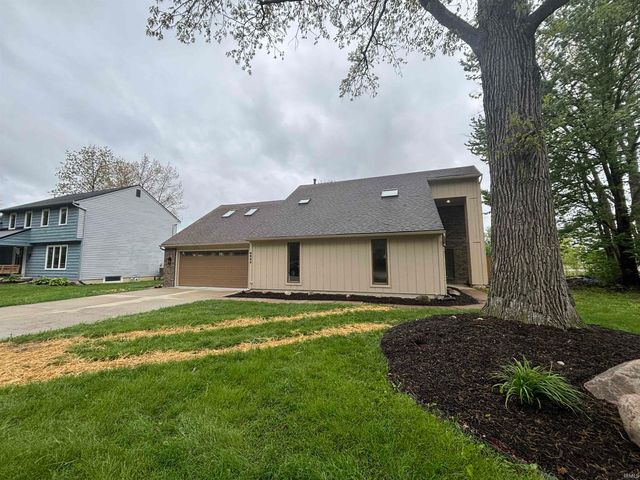 6823 Laurelwood Cove, Fort Wayne, IN 46835