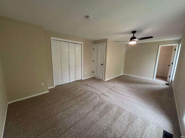 6823 Laurelwood Cove, Fort Wayne, IN 46835