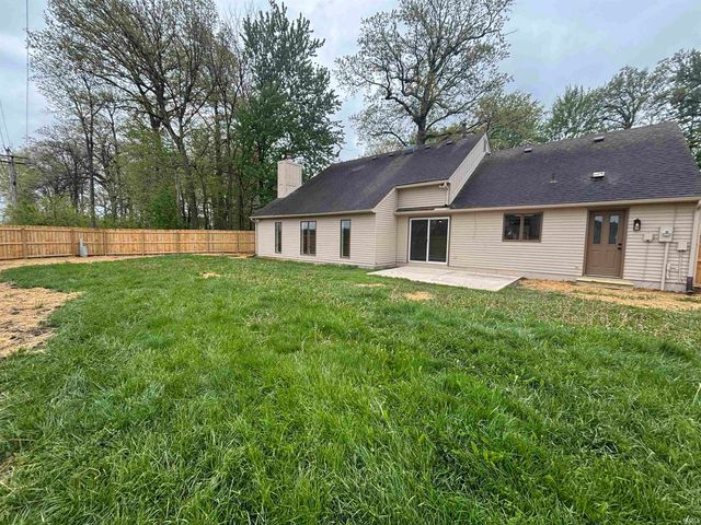 6823 Laurelwood Cove, Fort Wayne, IN 46835