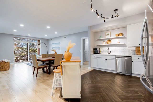 8340 Callie Avenue 104, Morton Grove, IL 60053