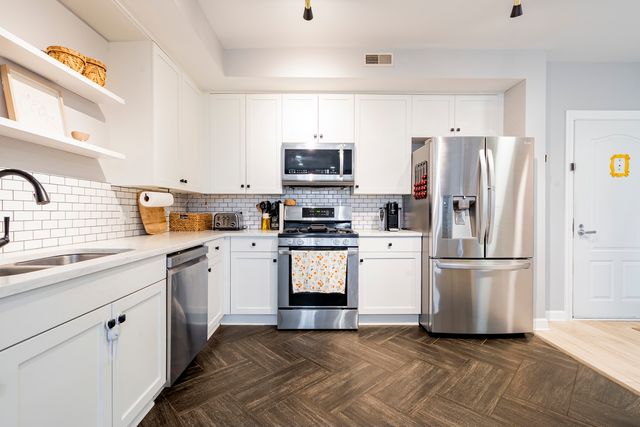 8340 Callie Avenue 104, Morton Grove, IL 60053
