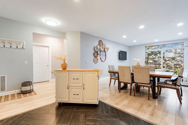 8340 Callie Avenue 104, Morton Grove, IL 60053