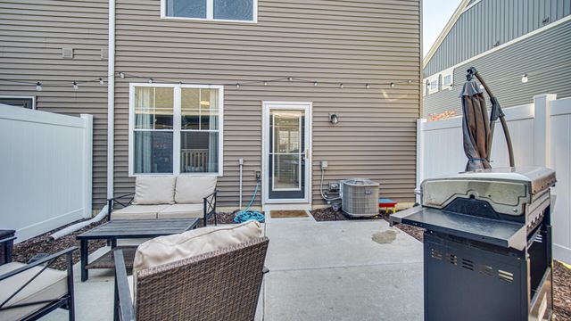 11828 Kentucky Street, Crown Point, IN 46307