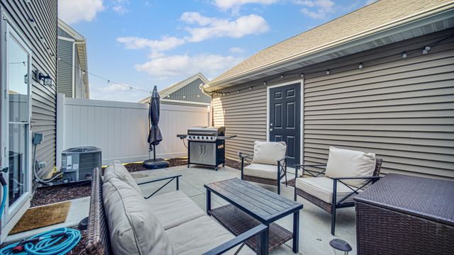 11828 Kentucky Street, Crown Point, IN 46307