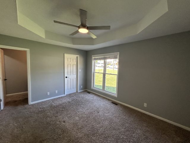 808 Leigh Ann Dr, Clarksville, TN 37042