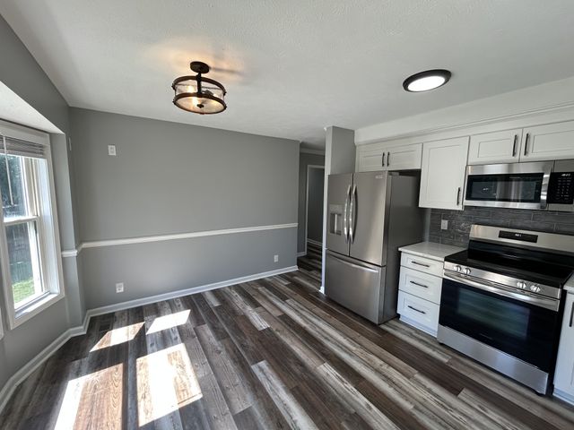 808 Leigh Ann Dr, Clarksville, TN 37042