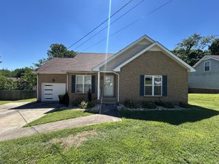 808 Leigh Ann Dr, Clarksville, TN 37042