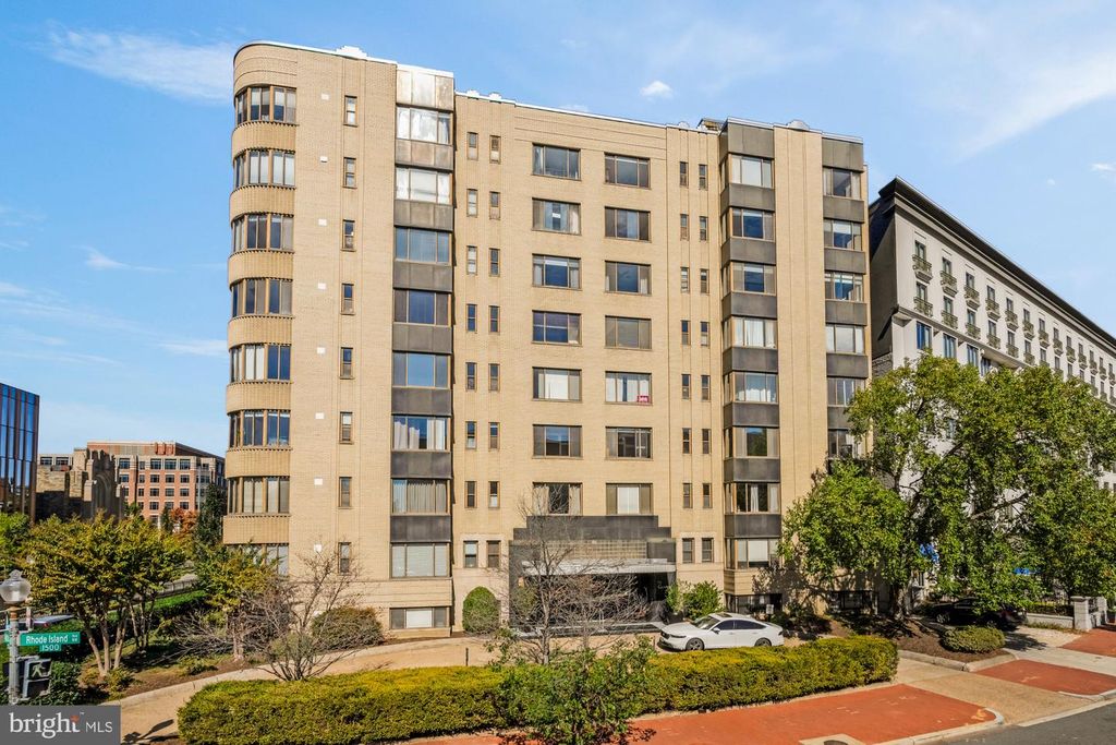 1 SCOTT CIR NW #719, Washington, DC 20036