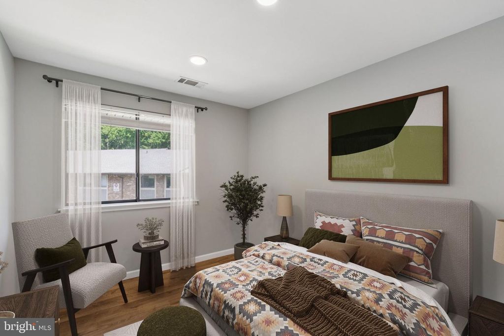 115 E KINGS HWY #420, Maple Shade, NJ 08052