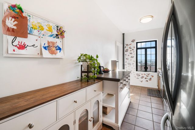 45 Pondfield Road W 5F, Bronxville, NY 10708