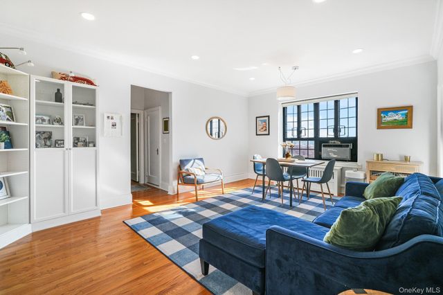 45 Pondfield Road W 5F, Bronxville, NY 10708