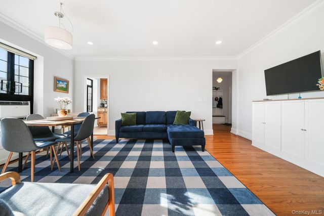 45 Pondfield Road W 5F, Bronxville, NY 10708