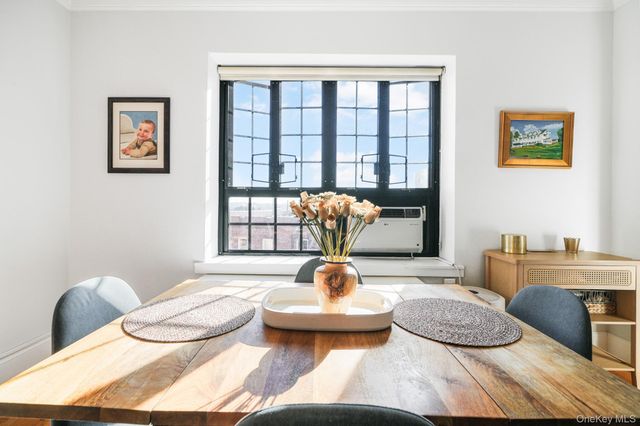 45 Pondfield Road W 5F, Bronxville, NY 10708