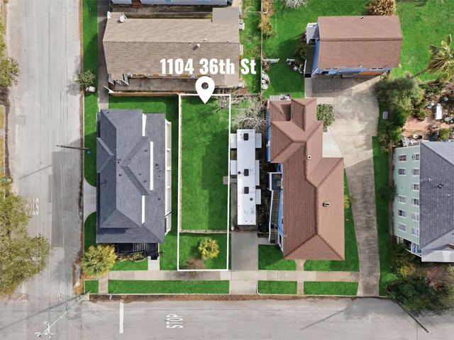 1104 36th Street, Galveston, TX 77550