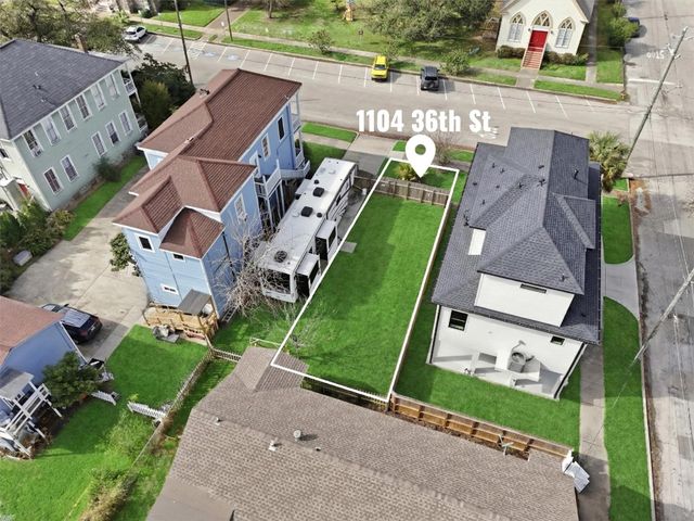 1104 36th Street, Galveston, TX 77550