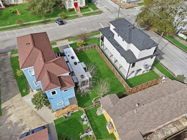 1104 36th Street, Galveston, TX 77550