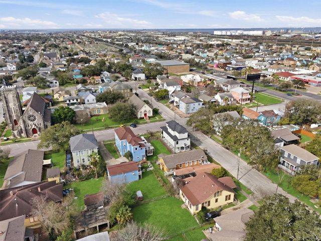 1104 36th Street, Galveston, TX 77550