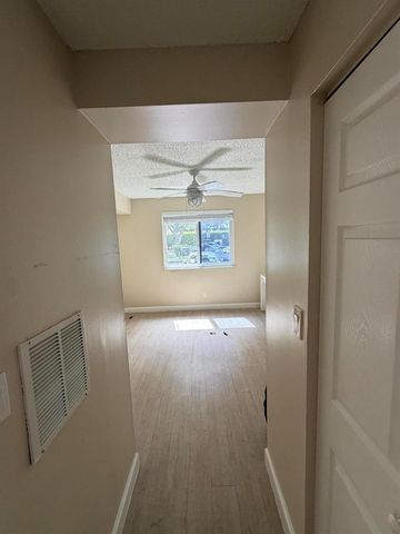 786 NW 92nd Avenue, Plantation, FL 33324