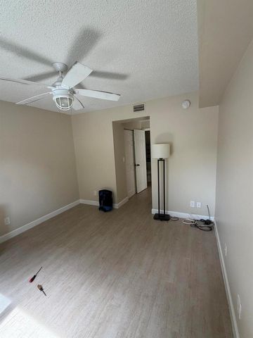 786 NW 92nd Avenue, Plantation, FL 33324