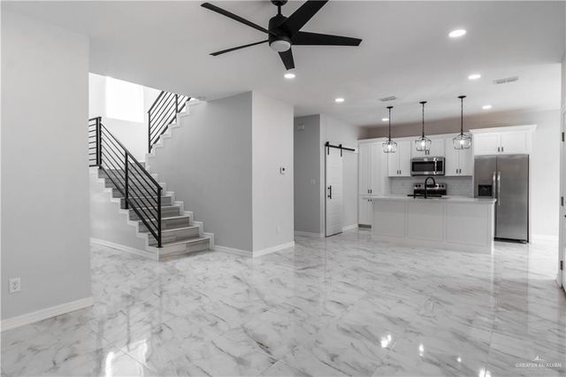 5318 N Crown Point, Pharr, TX 78577