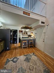 9200 AZURE CT #201, Manassas, VA 20110