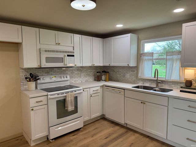 2100 E CR 700 N, Muncie, IN 47303