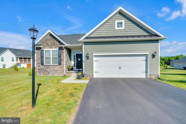 17 PINTAIL CT, Gettysburg, PA 17325