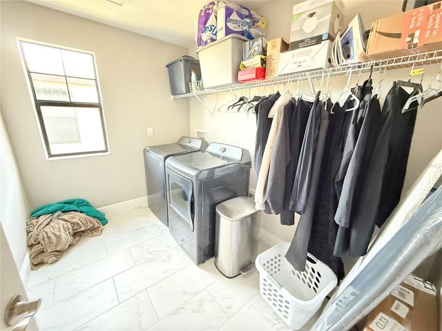 14820 PADDOCK POND AVENUE, Lithia, FL 33547