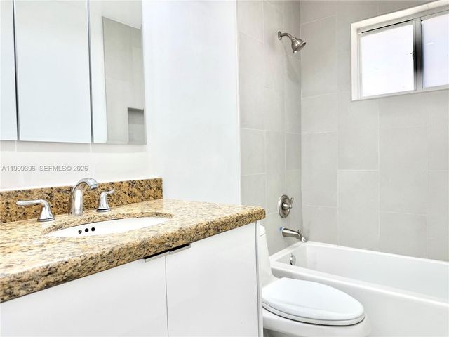 3250 SW 72 CT, Miami, FL 33155