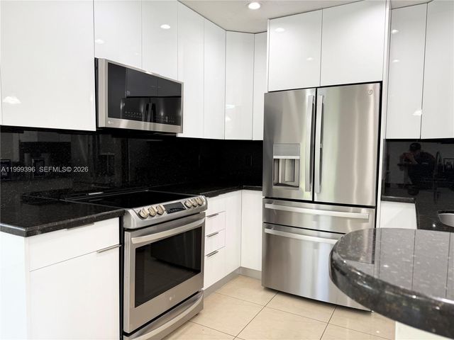 3250 SW 72 CT, Miami, FL 33155