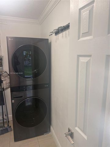 3250 SW 72 CT, Miami, FL 33155