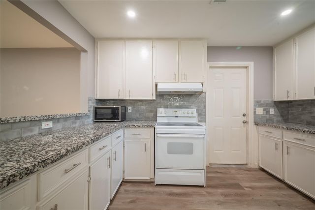 1727 Jones Street, Rosenberg, TX 77471