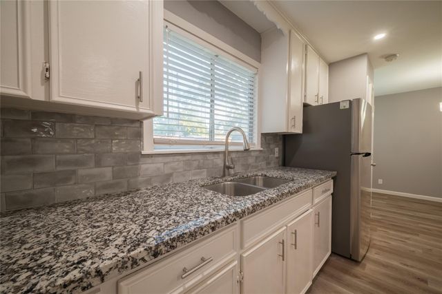 1727 Jones Street, Rosenberg, TX 77471
