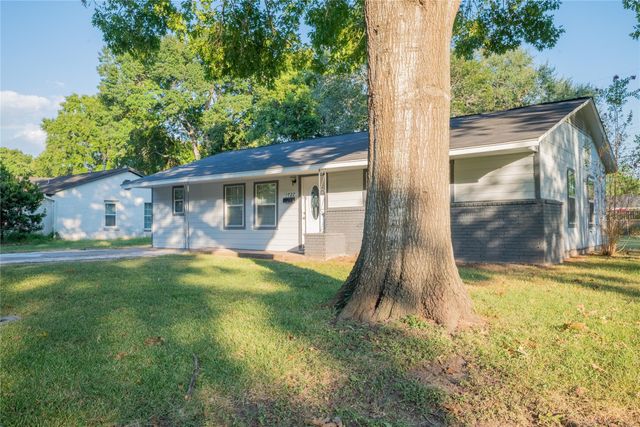 1727 Jones Street, Rosenberg, TX 77471