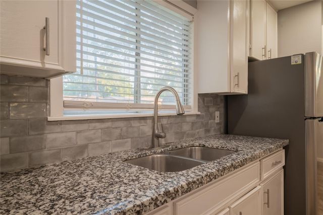 1727 Jones Street, Rosenberg, TX 77471