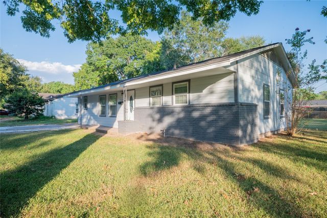 1727 Jones Street, Rosenberg, TX 77471