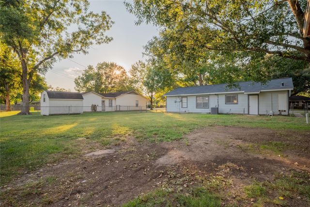 1727 Jones Street, Rosenberg, TX 77471