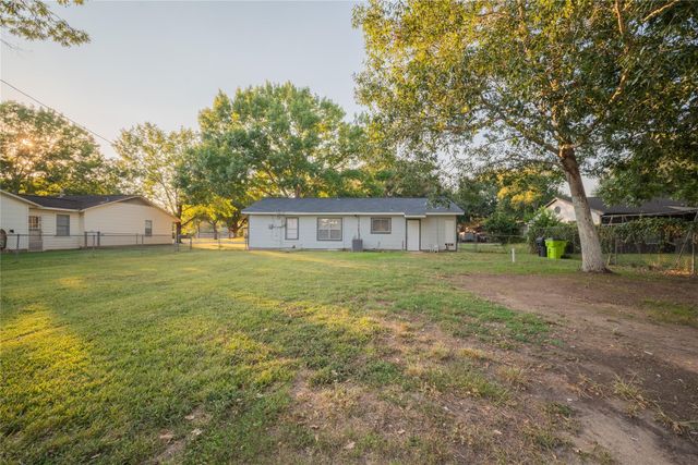 1727 Jones Street, Rosenberg, TX 77471