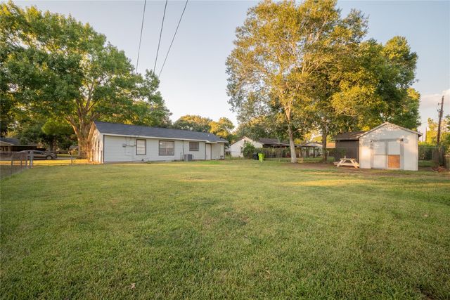 1727 Jones Street, Rosenberg, TX 77471