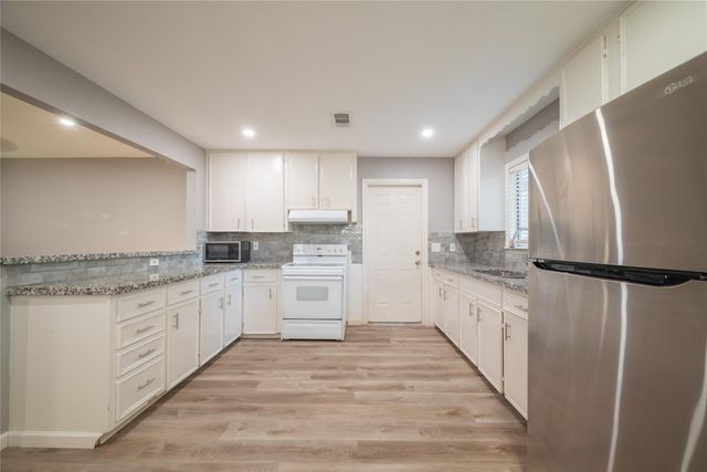 1727 Jones Street, Rosenberg, TX 77471