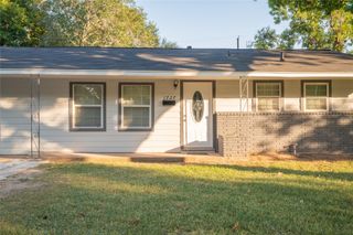 1727 Jones Street, Rosenberg, TX 77471